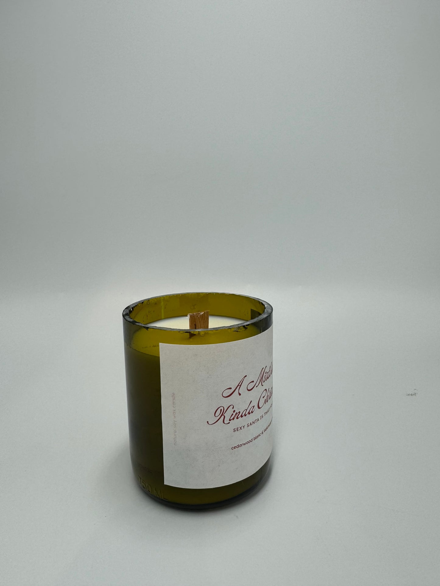 A Mistletoe Kinda Christmas - Cedarwood Blanc & Oakmoss & Amber Soy Wax Candle