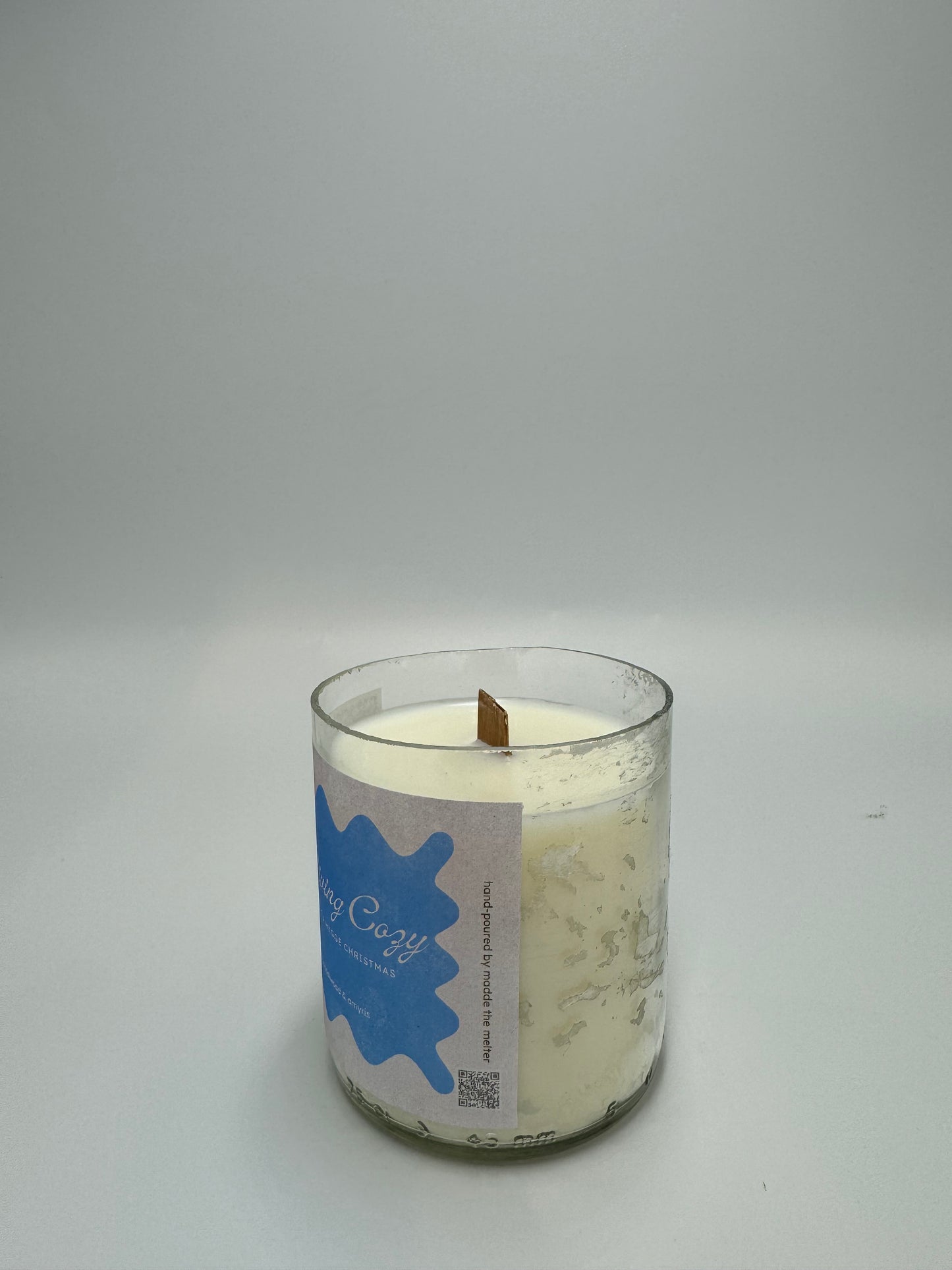 It's Giving Cozy - Bergamot Sandalwood & Amyris Soy Wax Candle